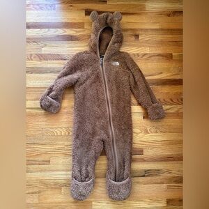 The North Face Fuzzy Brown Bear Footie 18-24 M